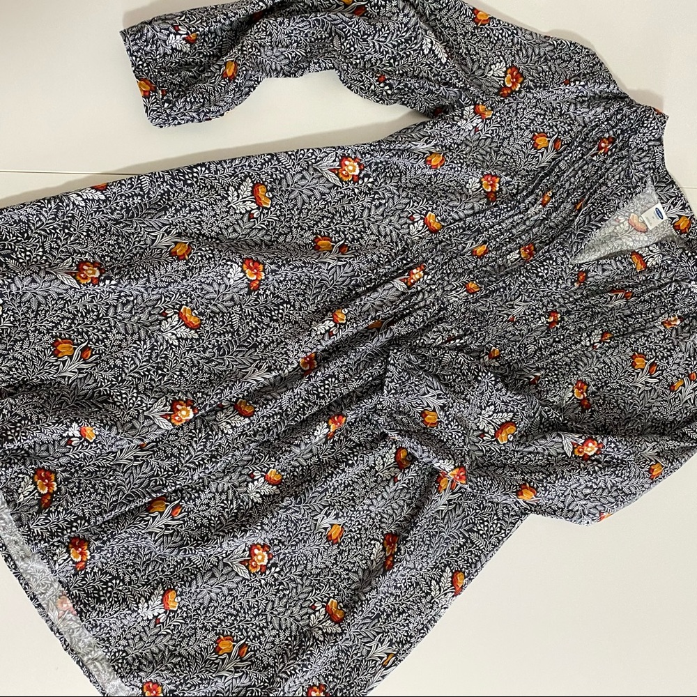 Flowy floral tunic! 🌺